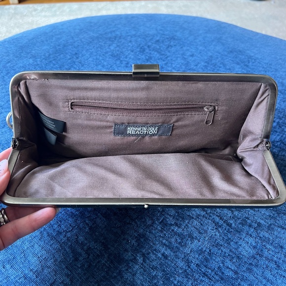 Kenneth Cole Reaction Brown Leather Frame Clutch Wristlet Kiss Lock Bag - Picture 11 of 14